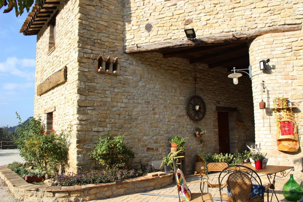 Casale Fontanile Bed And Breakfast Smerillo Extérieur photo