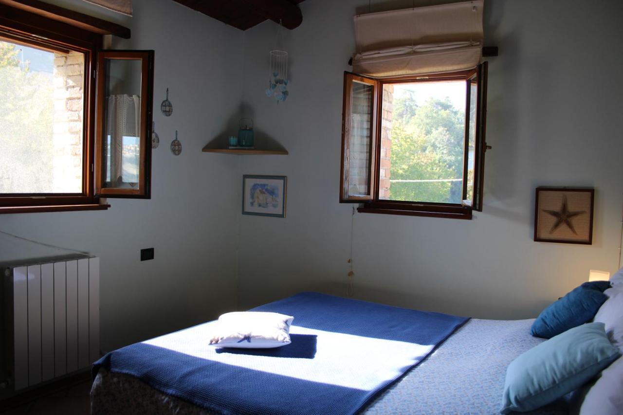 Casale Fontanile Bed And Breakfast Smerillo Extérieur photo